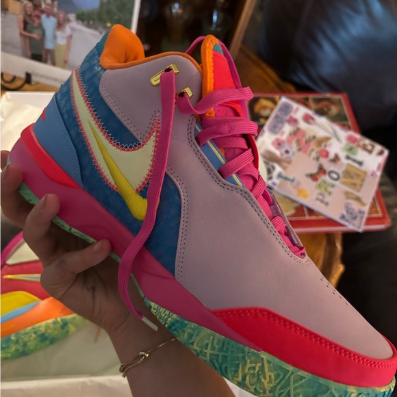 LeBron NXXT zooms size 10.5 US men’s, bought originally for 247$ - Picture 5 of 6